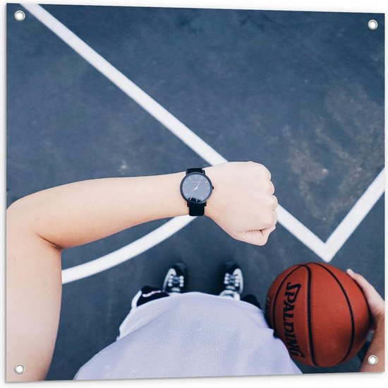 Tuinposter – Horloge met Basketbal - 80x80cm Foto op Tuinposter  (wanddecoratie voor buiten en binnen)