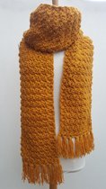 Handgemaakte sjaal okergeel met franjes