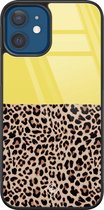 iPhone 12 hoesje glass - Luipaard geel | Apple iPhone 12  case | Hardcase backcover zwart