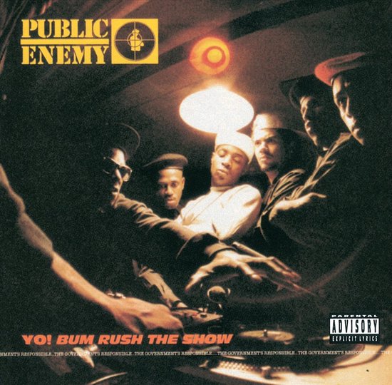 Albumhoes Public Enemy 'Yo! Bum Rush the Show' met tekst en expliciete lyrics waarschuwing.
