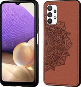 Voor Samsung Galaxy A32 5G Mandala Reliëf Doek Cover PC + TPU Mobiele Telefoon Case met Magnetische Functie en Draagriem (Bruin)