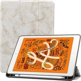 Mobigear Tablethoes geschikt voor Apple iPad Air 3 (2019) Hoes | Mobigear Tri-Fold Marble Bookcase + Stylus Houder - Wit