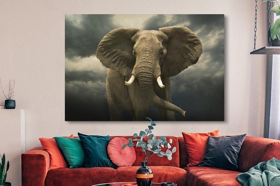 Peintures sur toile - Éléphant d'Afrique contre les nuages sombres - 150x100 cm - Décoration murale