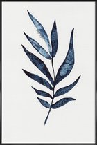 JUNIQE - Poster in kunststof lijst Palm Leaf -20x30 /Blauw & Wit