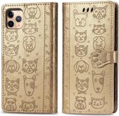 Voor iPhone 11 Pro Max Leuke Kat en Hond Reliëf Horizontale Flip PU Leren Case met Houder / Kaartsleuf / Portemonnee / Lanyard (Goud)