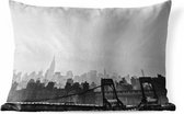 Buitenkussens - Tuin - New York skyline in zwart-wit - 60x40 cm