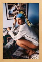 JUNIQE - Poster in houten lijst Girl with Pearl Earring Double -30x45