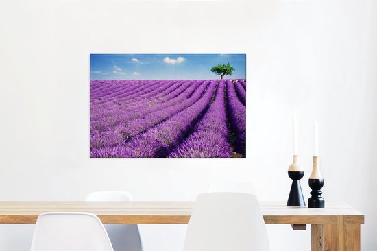 Canvas Schilderij Rollende lavendelheuvels met een boom - 60x40 cm - Wanddecoratie