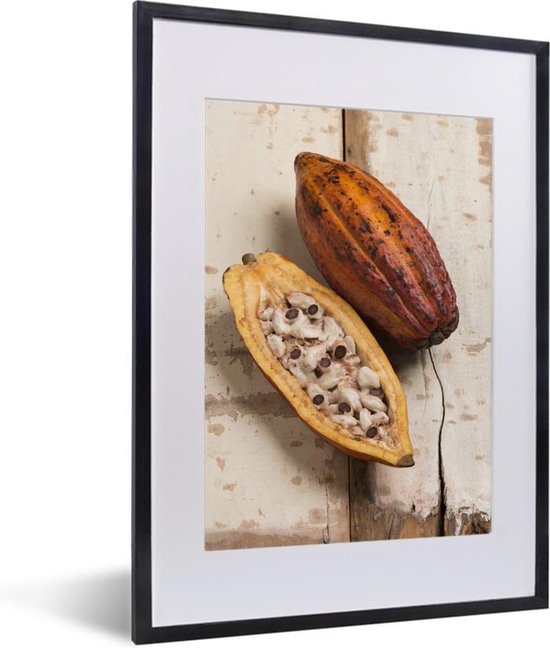 Fotolijst incl. Poster - Tropische cacaobonen op een houten achtergrond - 30x40 cm - Posterlijst