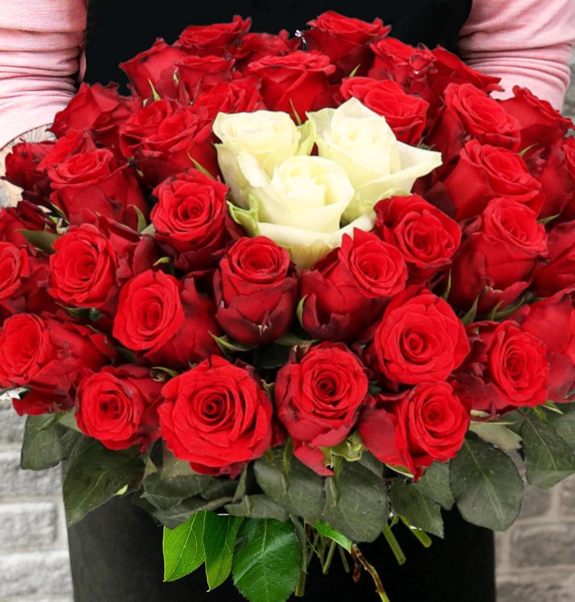 Rozenboeket Hart - Liefdesboeket - Romantisch Cadeau - Witte Rozen Hart - Diameter 40-50 cm - Rood Wit