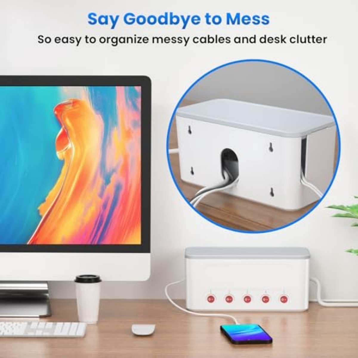 Witte kabelmanagementbox met 5-voudige stekkerdoos, onafhankelijke schakelaars, 4 USB-poorten (2x USB-C, 2x USB-A) en overspanningsbeveiliging