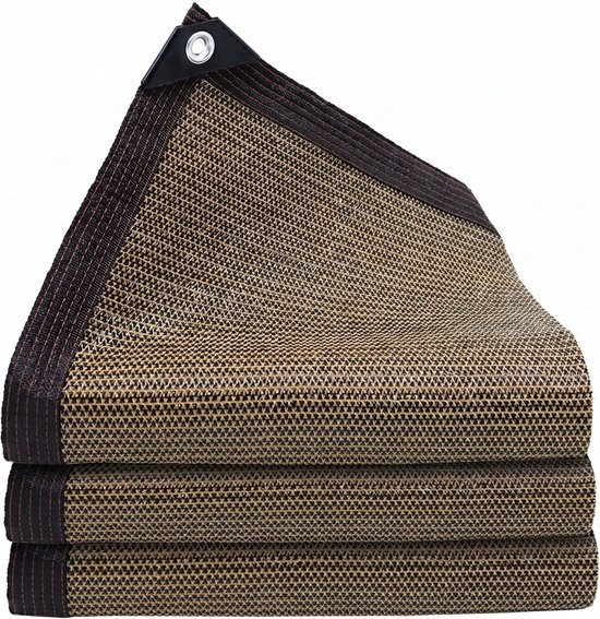 Gevouwen bruin schaduwdoek met versterkte hoeken en een dichte weefselstructuur.
