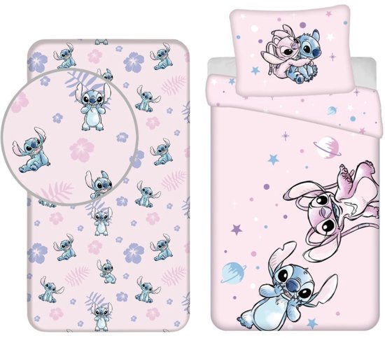 Roze dekbedovertrek met Stitch en bloemenprint. Inclusief kussensloop met Stitch en Angel.