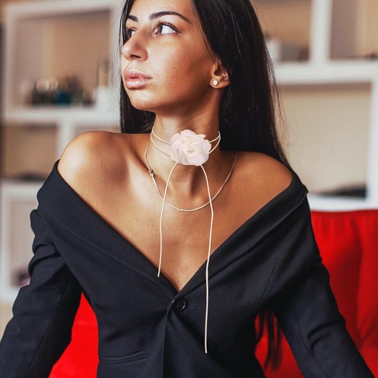 Elegante Vintage Bloemen Choker, Verstelbare Boho Ketting met Rozen voor Dames en Meisjes, Perfect voor Bruiloften en Feestjes — afbeelding 4