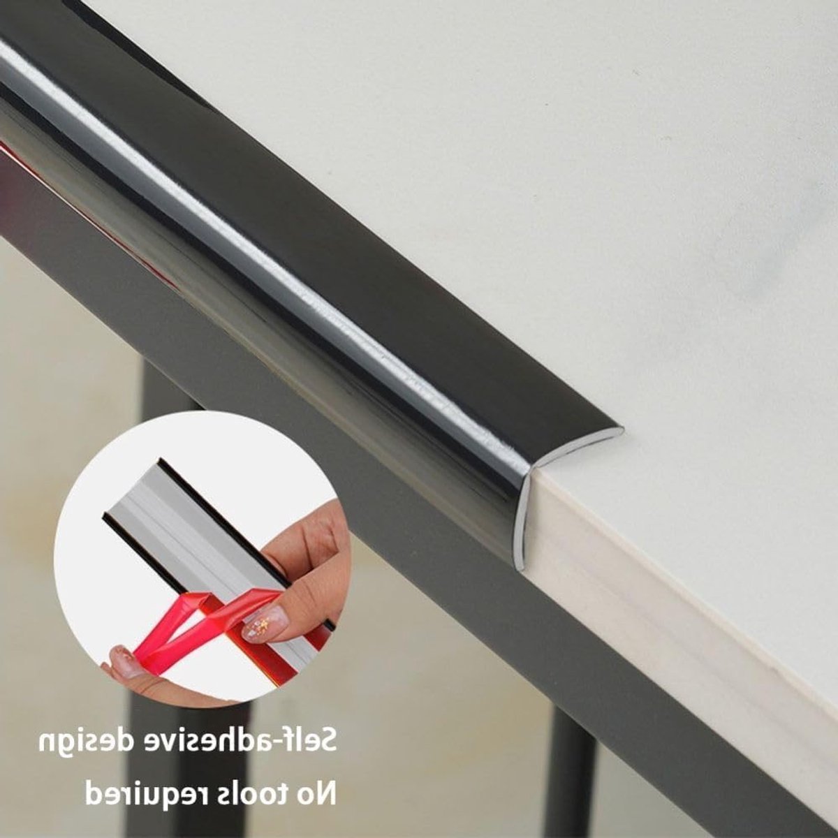 Zwarte PVC Hoekbekleding voor Binnen en Buiten, Zelfklevende Vinylrand voor Tegels en Wandranden, Externe Hoekafwerking, 2 cm, Waterdicht en Duurzaam