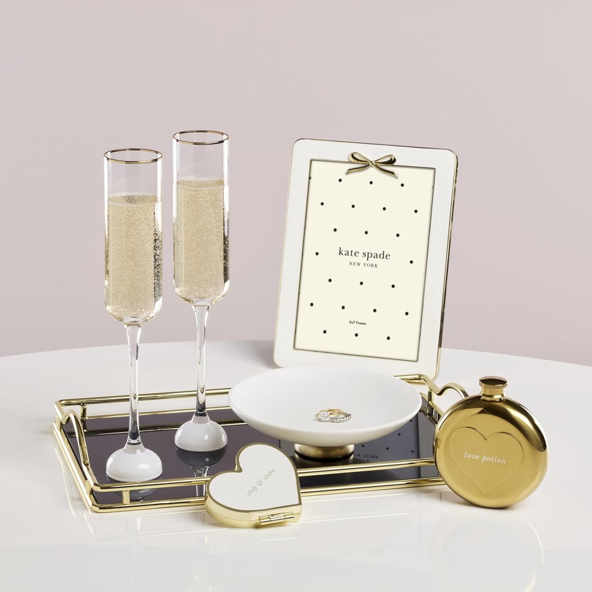 kate spade new york Gelukkig Ooit Na Compact Stop & Stare