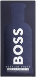 Doos van Hugo Boss Bottled Night eau de toilette met afbeelding van de fles en opdruk 'BOSS'.