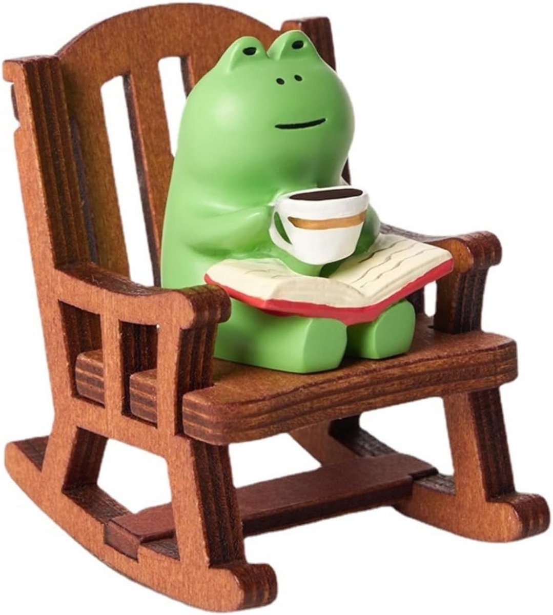 Kleine kikkerfiguur als decoratie, kikkerkarakter drinkt koffie op schommelstoel, ideaal voor tuin, bureau en poppenhuisdecoratie