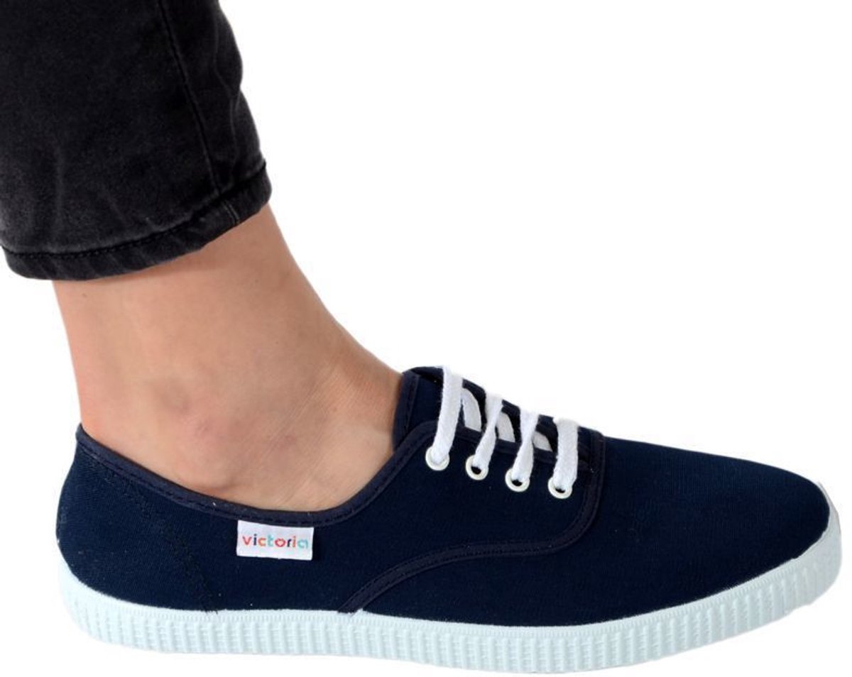 Tennisschoenen met veters