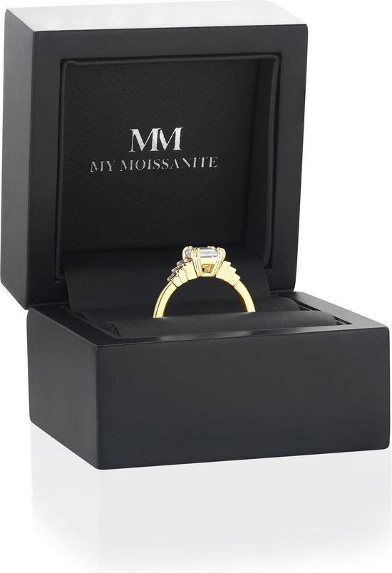 Rectanglo - 14k Geelgouden Smaragd Geslepen Moissanite Ring met Baguette Accenten - 1.75