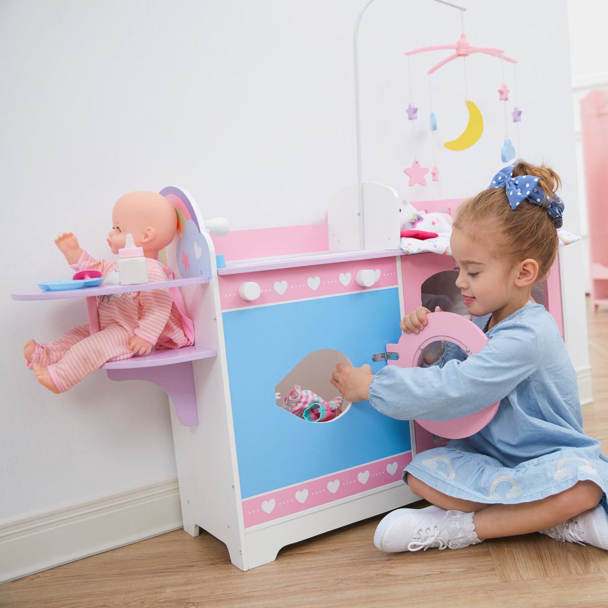 Poppen Kledingkast En Garderobe Met Accessoires - Voor In Een Poppenhuis Jurk Schoenen Handtas Roze