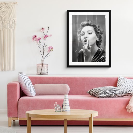 Fotolijst inclusief poster 60x80 cm - Vrouw portret make up - Foto in lijst zwart wit - Muurdecoratie slaapkamer vintage - Houten lijsten fotohouder - Posters in kaders - Wissellijst bed decoratie - Fotokaders - Photo frame
