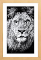 JUNIQE - Poster in houten lijst Leeuwenfoto -20x30 /Wit & Zwart