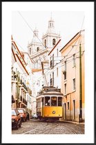 JUNIQE - Poster in kunststof lijst Tram in Lissabon -30x45 /Geel &