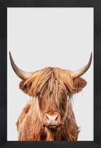 JUNIQE - Poster met houten lijst Highland Cow -13x18 /Bruin