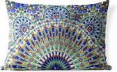Sierkussen Marokkaanse mozaïek voor buiten - Een Marokkaanse mozaïekmuur met verschillende vormen - 50x30 cm - rechthoekig weerbestendig tuinkussen / tuinmeubelkussen van polyester