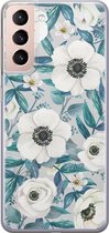 Leuke Telefoonhoesjes - Hoesje geschikt voor Samsung Galaxy S21 - Witte bloemen - Soft case - TPU - Bloemen - Blauw