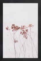 JUNIQE - Poster in houten lijst Wild Flowers Iceland 115 -20x30 /Ivoor