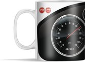 Mok - Illustratie van een zwart dashboard in een auto - 350 ml - Beker