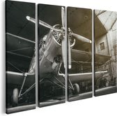 Artaza Canvas Schilderij Vierluik Oud Vliegtuig In Een Hangar - Zwart Wit - 80x60 - Foto Op Canvas - Canvas Print