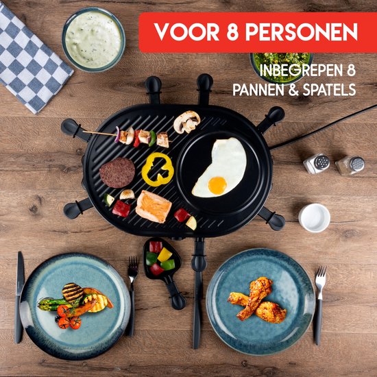 Gourmetstel voor 8 personen, met grillplaat, een ei, zalm, spiesjes, burger, groenten en gegrilde groenten op borden.
