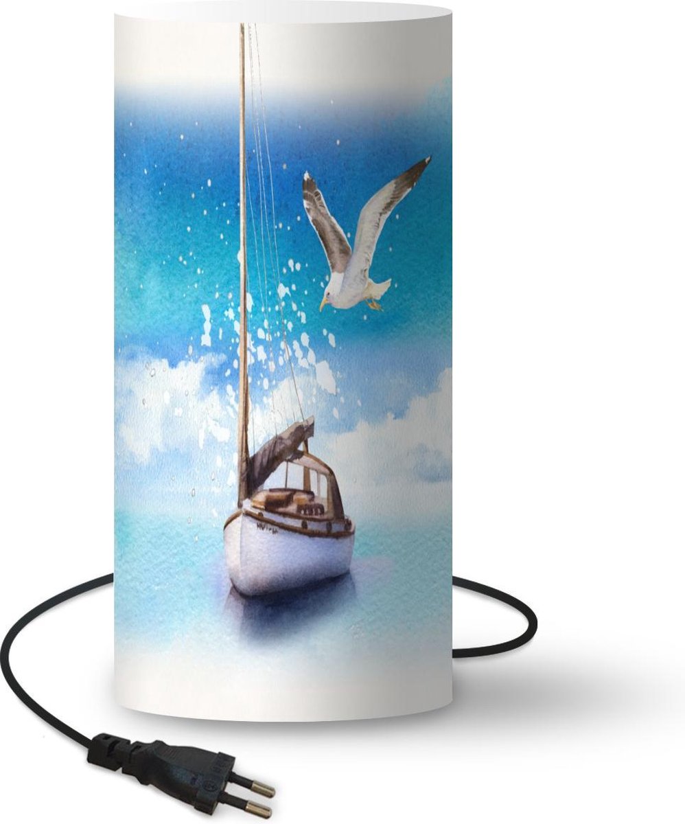 Lamp - Nachtlampje - Tafellamp slaapkamer - Boot - Water - Meeuw - 33 cm hoog - Ø15.9 cm - Inclusief LED lamp
