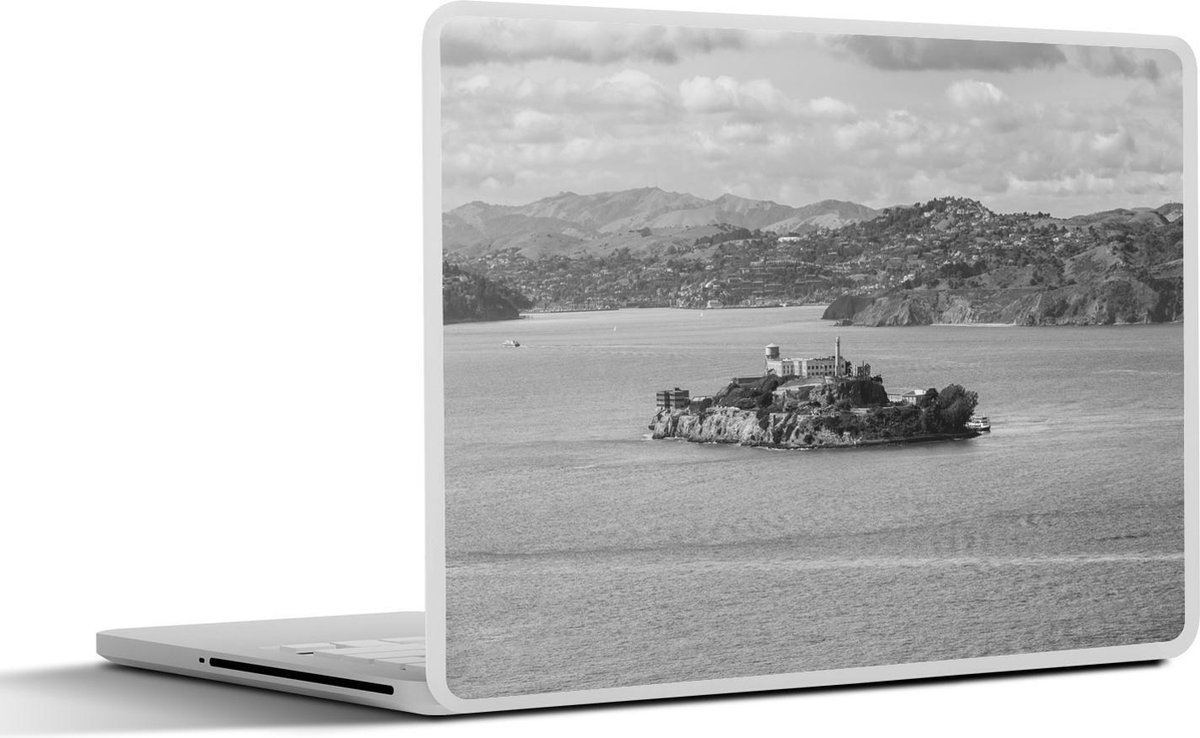 Afbeelding van product SleevesAndCases  Laptop sticker - 15.6 inch - Alcatraz in de baai van San Francisco in Zwart-Wit