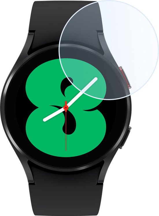Zwarte smartwatch met een groene "8" op het scherm, met een glazen screenprotector erop.