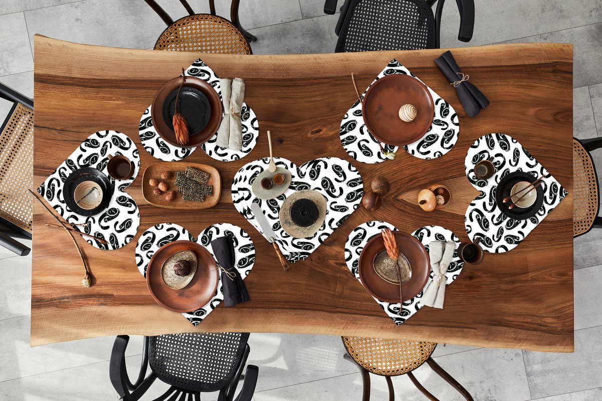 Onderleggers - Placemats - Placemats hartje - Horloge - Zwart Wit - Patronen - 10 stuks