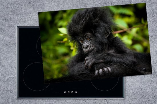 KitchenYeah® Inductie beschermer 76x51.5 cm - Close-up jonge gorilla - Kookplaataccessoires - Afdekplaat voor kookplaat - Inductiebeschermer - Inductiemat - Inductieplaat mat