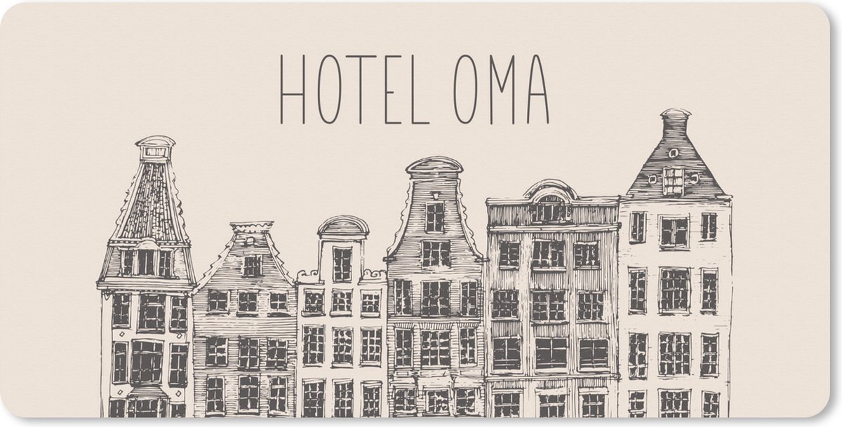 Muismat XXL 100x50 cm - Bureau onderlegger - Bureau mat Spreuken - Quotes Hotel Oma - Oma en opa - Oma cadeau - Moederdag - Bureaumat - Gaming mousepad xl - Bureaulegger groot - Computer deskmat