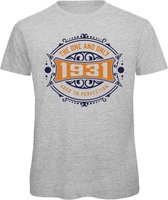 1931 The One And Only | Feest Kado T-Shirt Heren - Dames | Donker Blauw - Goud | Perfect Verjaardag Cadeau Shirt | Grappige Spreuken - Zinnen - Teksten | Maat M