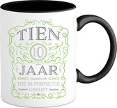 10 Jaar Legendarische Gebrouwen Mok met tekst | Groen - Zilver | Grappig Verjaardag Beker Cadeau | Bedrukte Mokken | Zwart | 330 ML