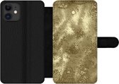Bookcase iPhone 12 Pro telefoonhoesje - Goud - Glitter - Structuur - Met vakjes - Wallet case met magneetsluiting