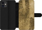 Bookcase Geschikt voor iPhone 12 Pro telefoonhoesje - Goud - Glitter - Structuur - Met vakjes - Wallet case met magneetsluiting