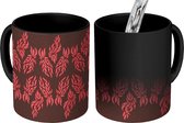 Magische Mok - Foto op Warmte Mokken - Koffiemok - Bloemen - Rood - Patronen - Kerst - Magic Mok - Beker - 350 ML - Theemok