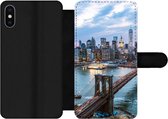 Bookcase Geschikt voor iPhone X telefoonhoesje - New York - Brooklyn Bridge - Boot - Met vakjes - Wallet case met magneetsluiting