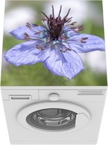 Wasmachine beschermer mat - Een close-up van een nigella tijdens de bloei - Breedte 60 cm x hoogte 60 cm