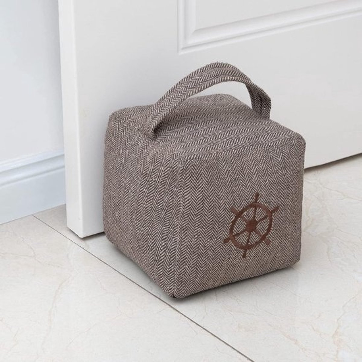Stoffen deurstopper 2 kg - decoratief gewicht met handvat en roerdesign - bruin