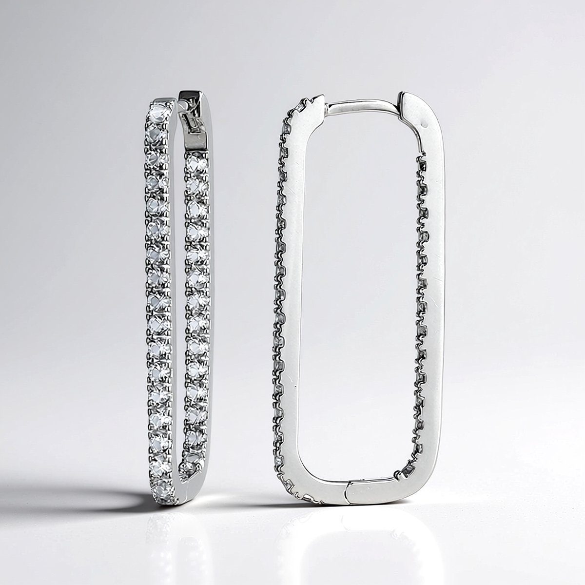 Cavill - Zilveren Oorbellen 925 Sterling - 64 Ronde Zirkonia 1,85 ct - 32 mm Hoepel - Elegante Pave Zetting - Sprankelende Zilveren Sieraden